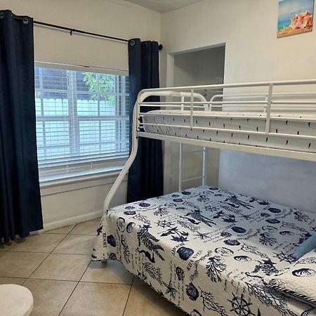 B5 Best Value On Private Bedroom With Private Bathroom In Little Havana, Miami Exteriér fotografie