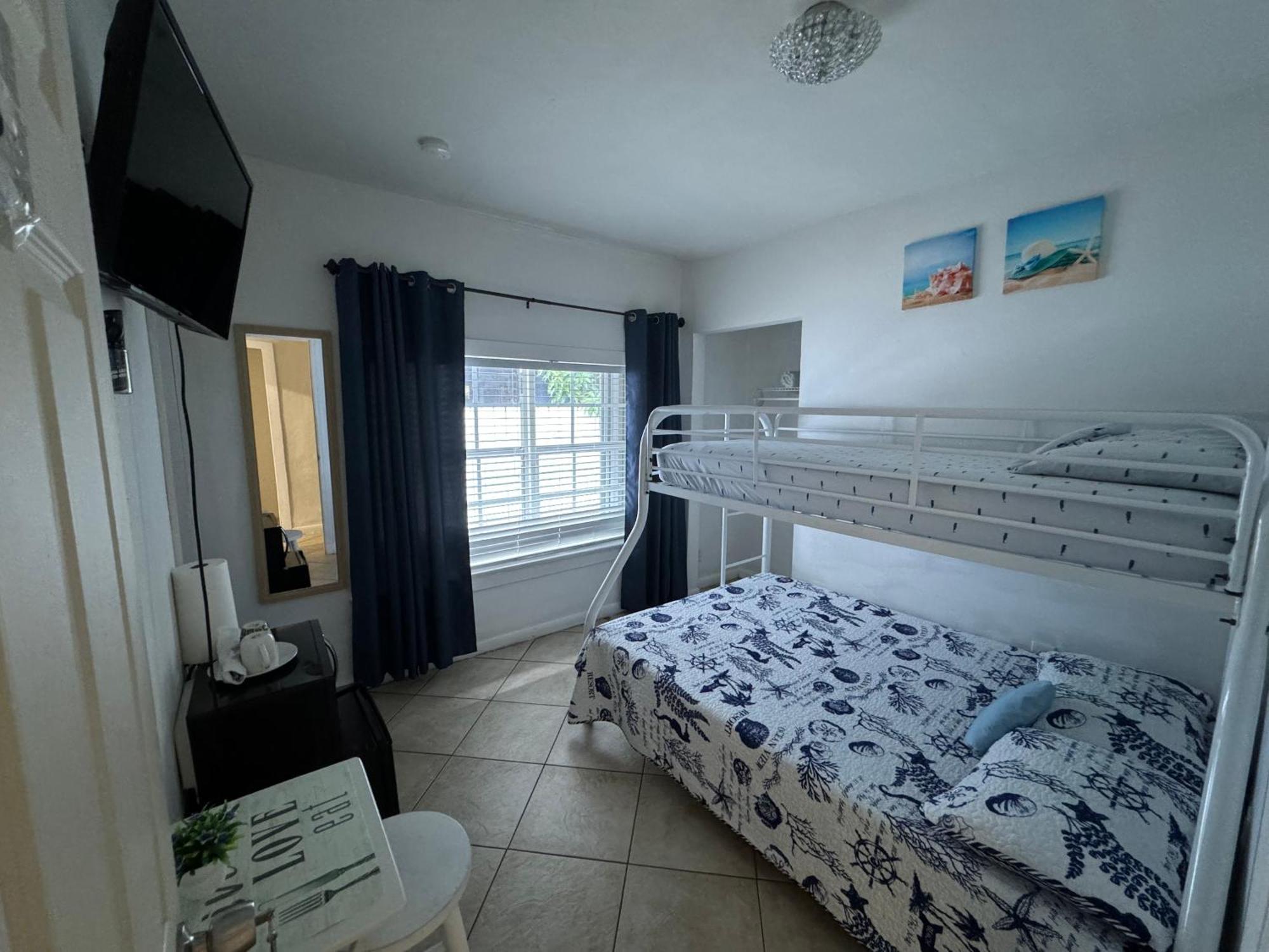 B5 Best Value On Private Bedroom With Private Bathroom In Little Havana, Miami Exteriér fotografie
